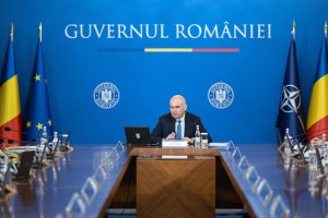 Guvernul urmează să adopte un proiect de lege care interzice cumulul pensiei cu salariul în sectorul public