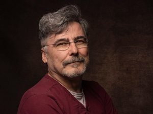 Fostul primar al Iașului, Ionel Onofraș, condamnat definitiv la 19 ani de închisoare pentru viol, dat în urmărire națională de autorități